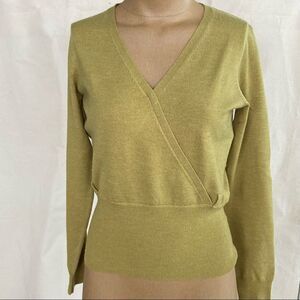Isaac Mizrahi chartreuse woman’s top medium